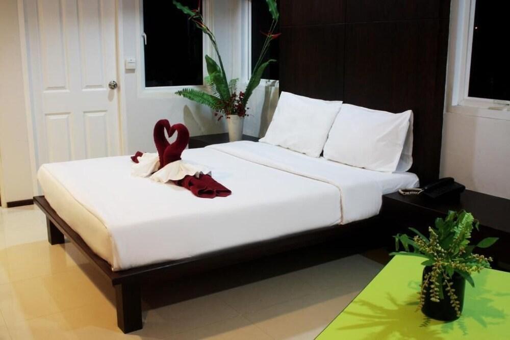 Baannueng@Kathu Hotel Phuket Exterior photo